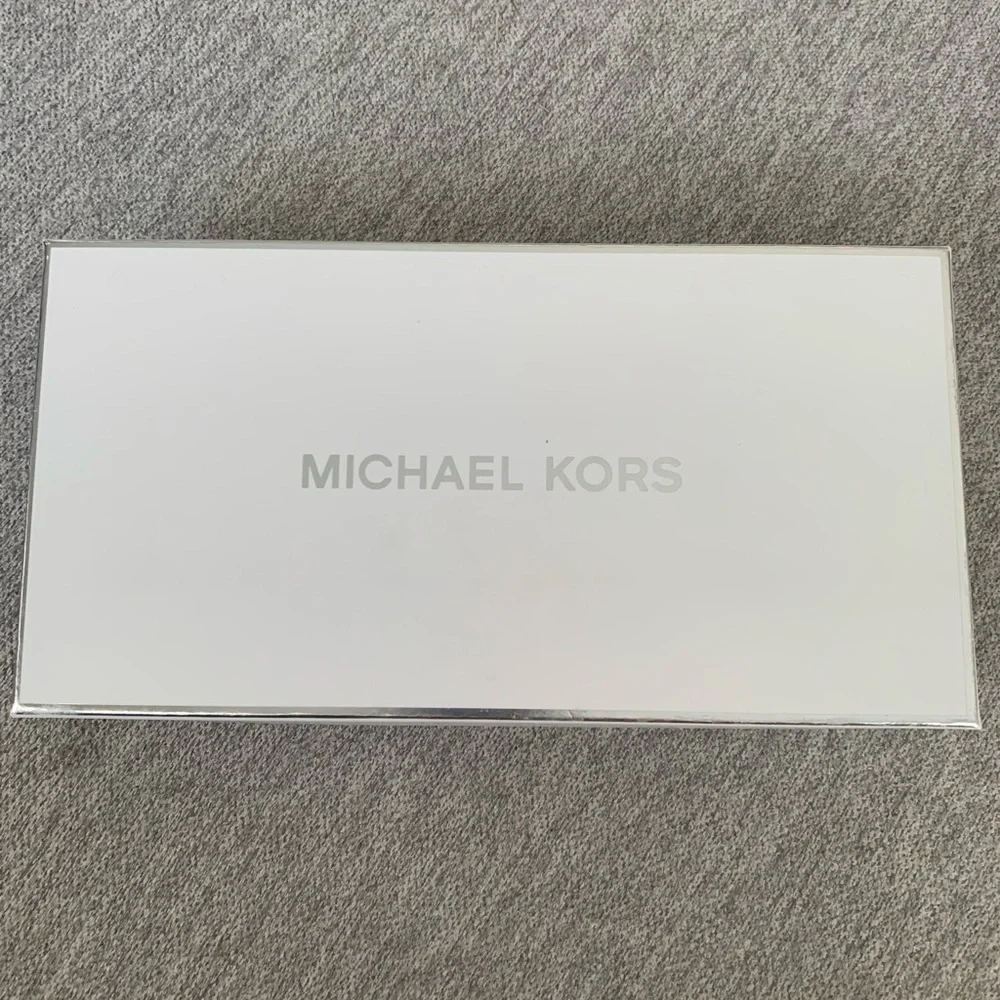 Michael Kors Acorn/Gold Travel Continental Wallet wristlet New in Box with Tags - Picture 3 of 7